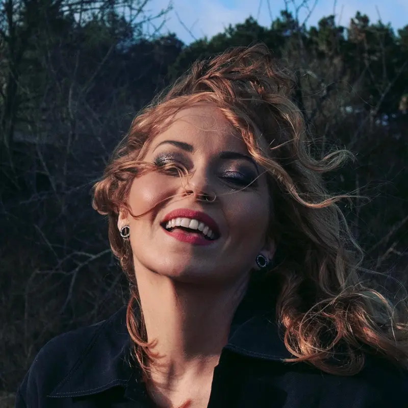 Anneke van Giersbergen