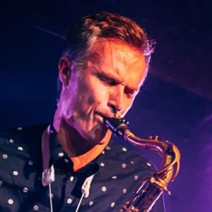 imagen de Bob Reynolds en directo