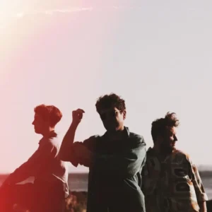 imagen de Triángulo de Amor Bizarro en directo