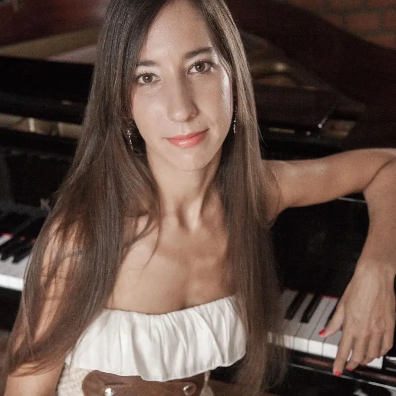 imagen del concierto de Julieta Iglesias Concert en barcelona