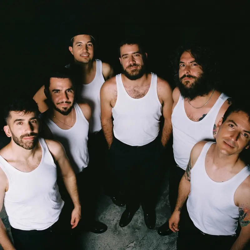 imagen del concierto de La Maravillosa Orquesta del Alcohol en barcelona