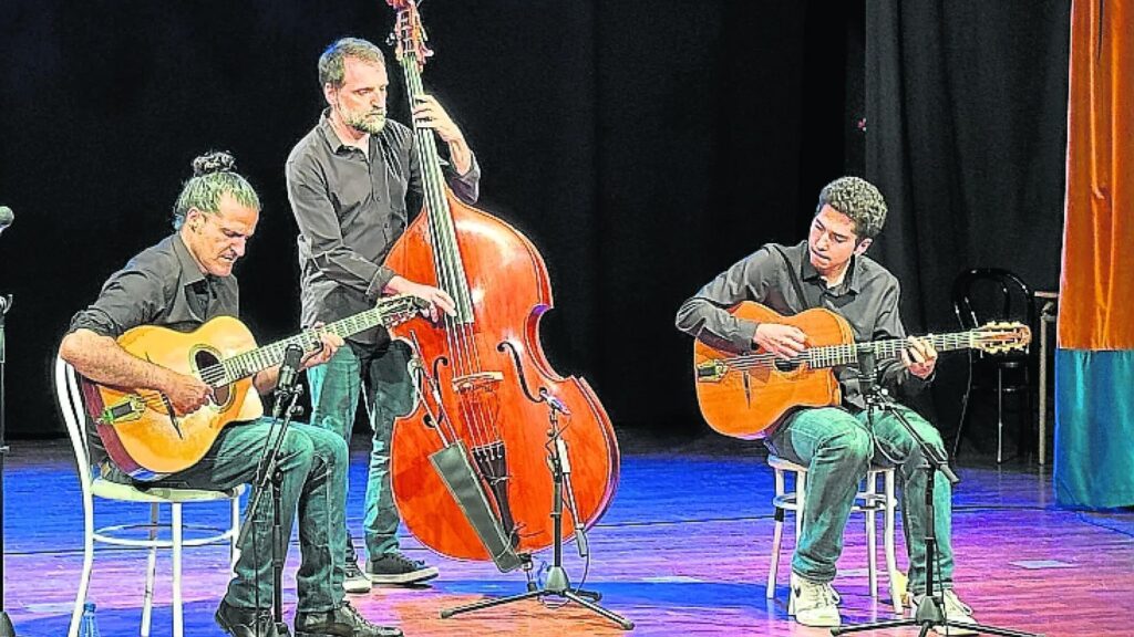 Albert Bello Trio