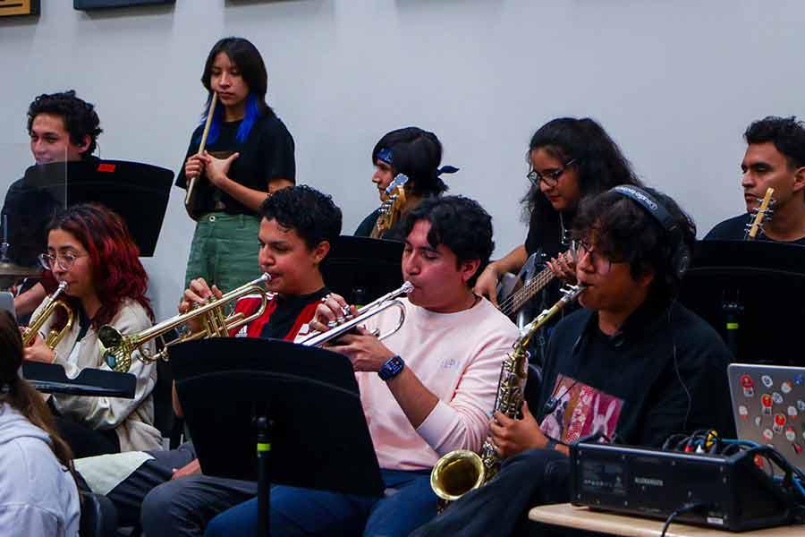 Alumnos del Departamento de Rock y Música Moderna