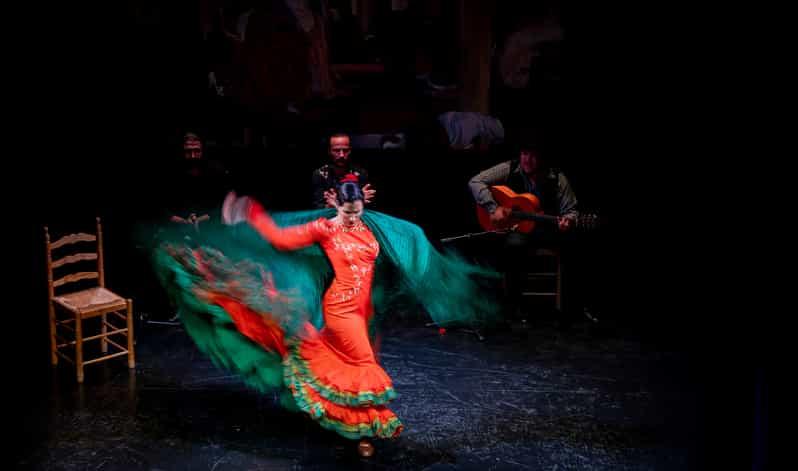 Cuadro Flamenco del Teatro Triana