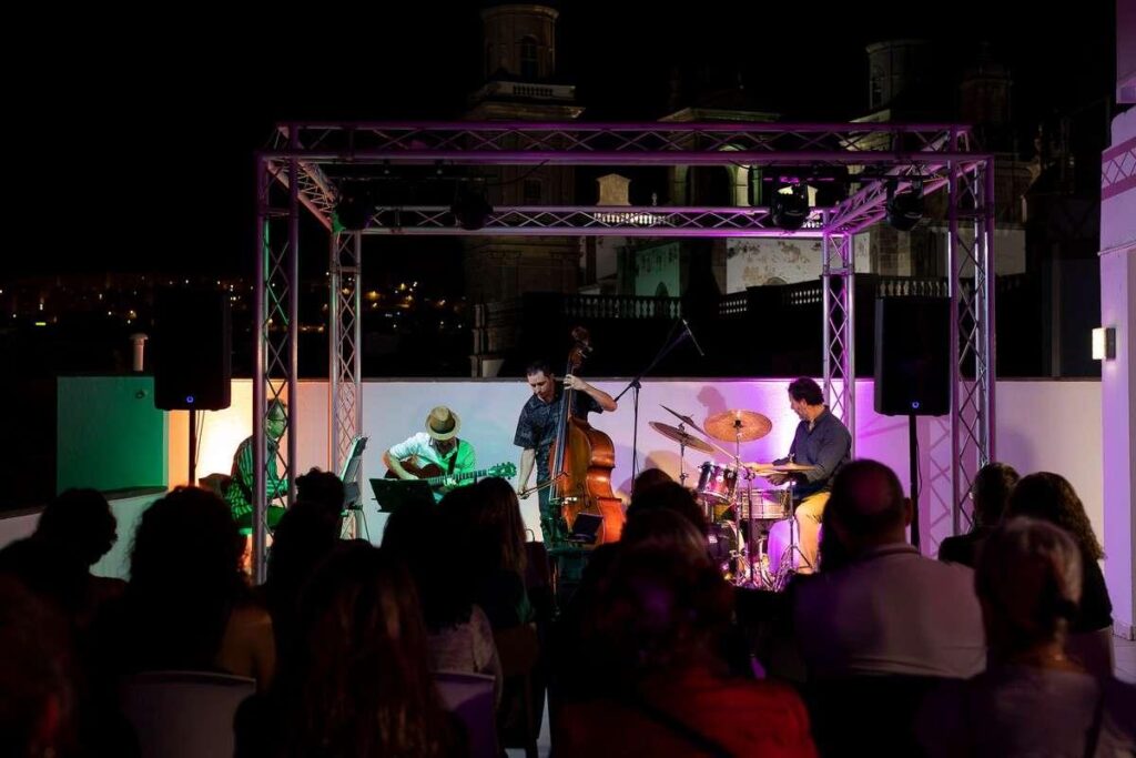 Elsa Victória Meneses