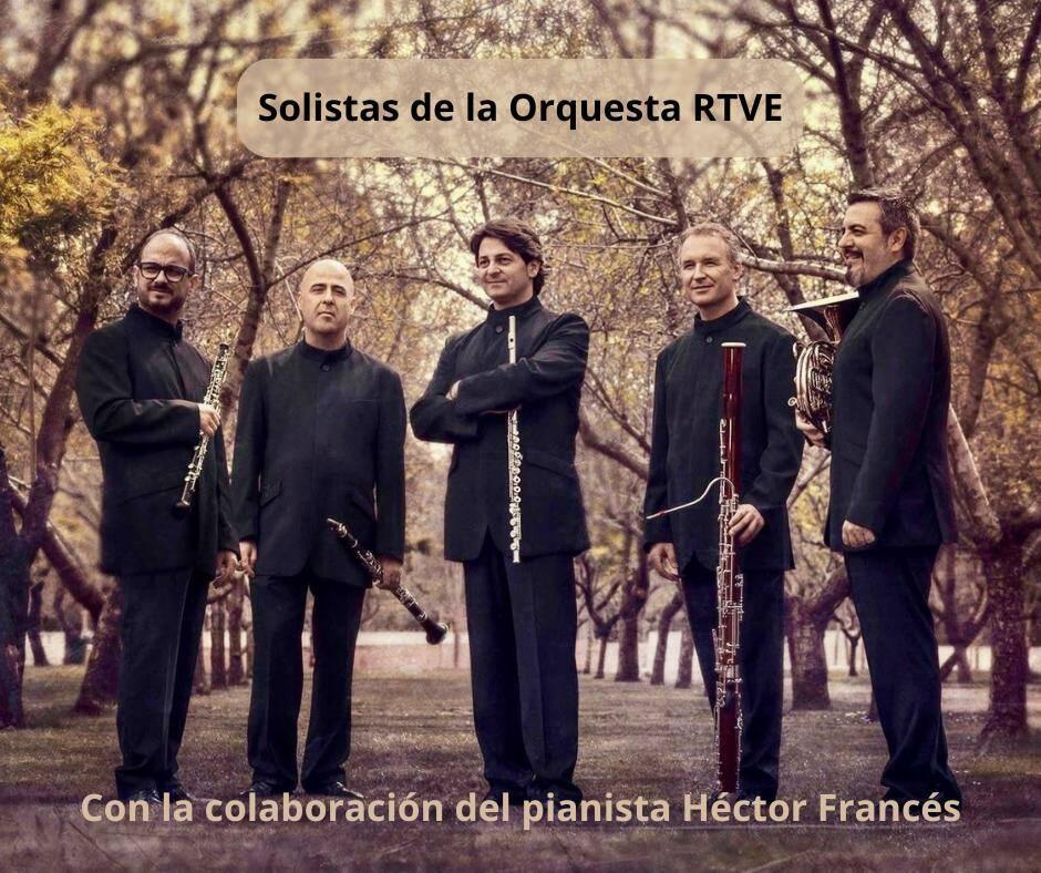 Héctor Francés y Camila Bretón