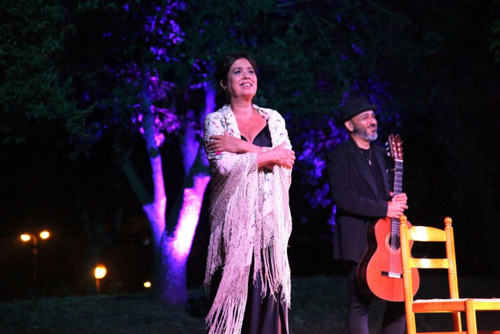 Mujeres cantan a Lole (Homenaje a Lole Montoya)