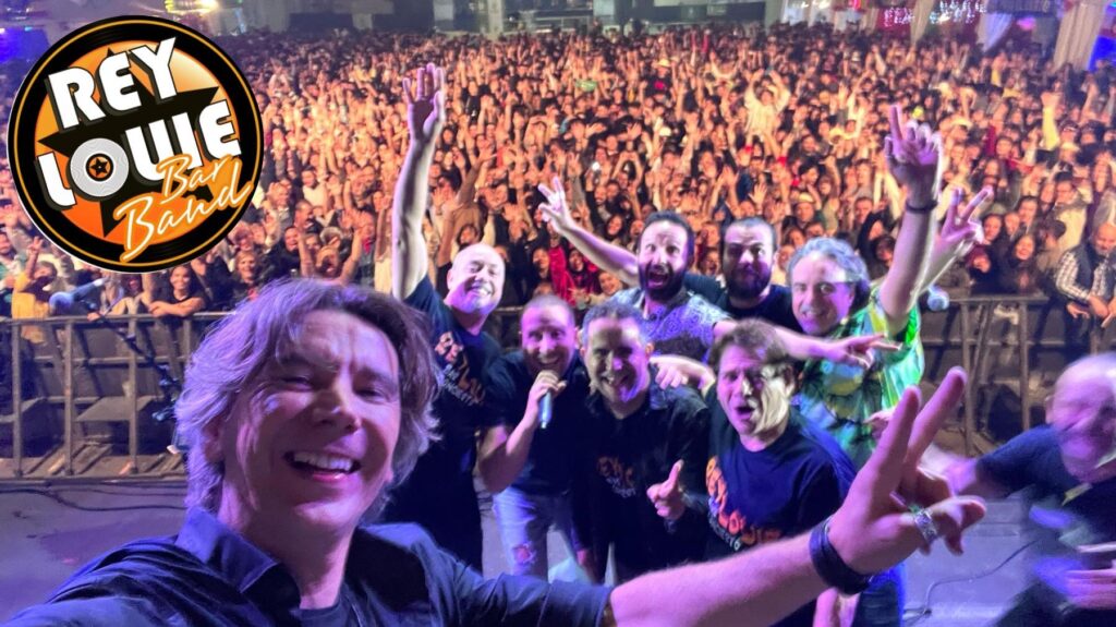 Rey Louie Bar Band