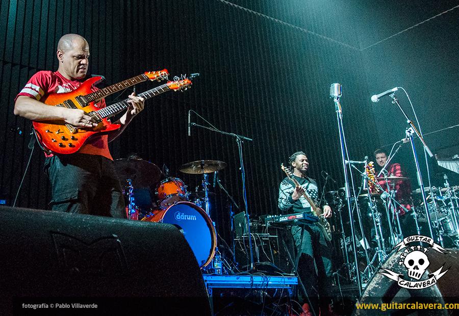 Screaming Headless Torsos