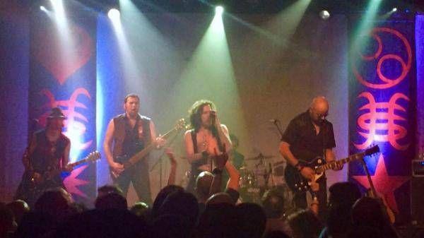 The Heroes Experience (Tributo a Héroes del Silencio)