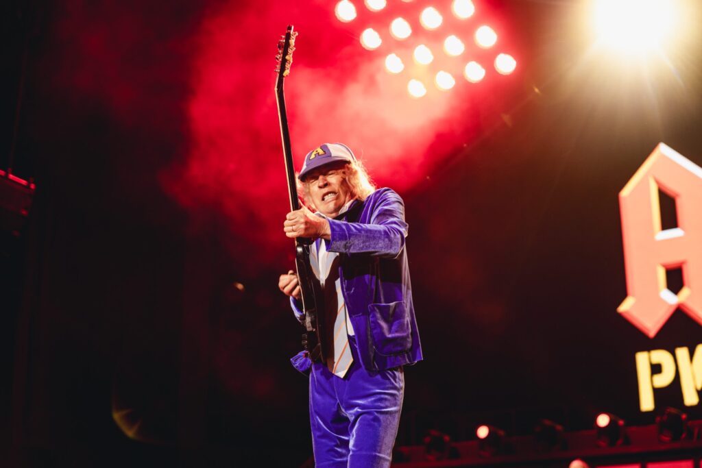 Axl Rose y Slash podrían festejar el cumpleaños de Angus Young