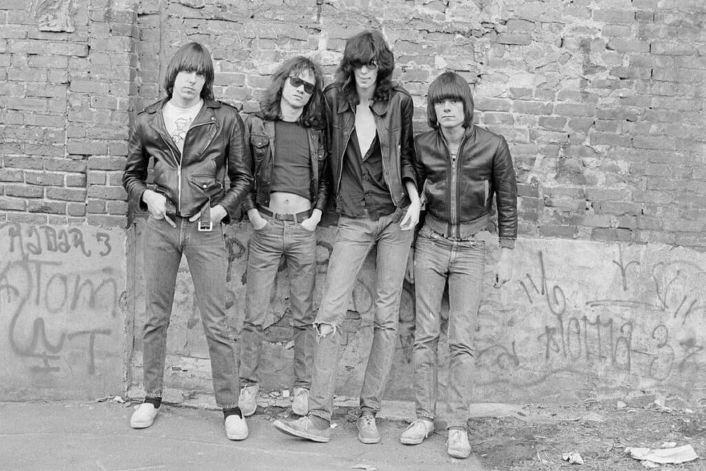 50 años del primer disco de Ramones: el álbum que redefinió el punk