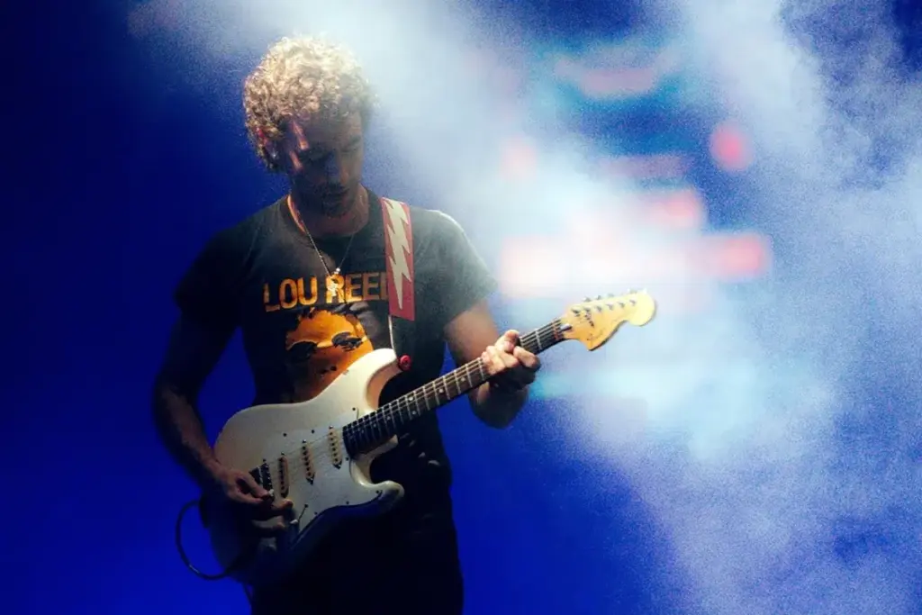 Albert Hammond Jr. elogia el nuevo álbum de The Strokes: «Embriagadoramente bueno»