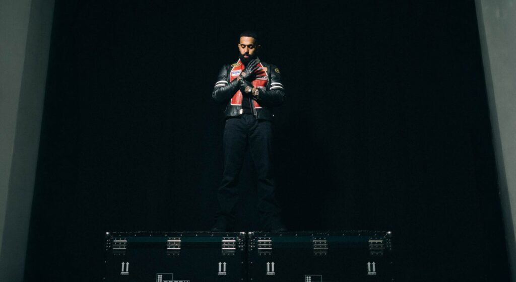 Eladio Carrión: Redefiniendo el éxito en el trap latino