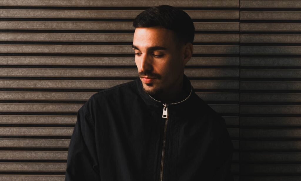 Rels B presenta su nuevo álbum love love FLAKK