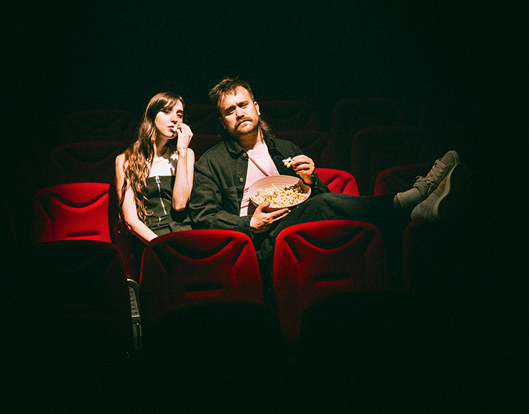 Ruto Neón y A Mares estrenan el videoclip de su nuevo single ‘Nada que decir’