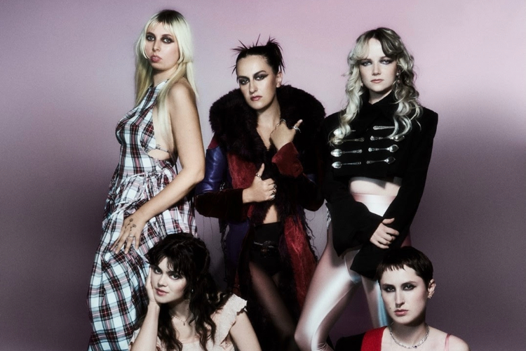 The Last Dinner Party lanza su nuevo single “Big Dog”