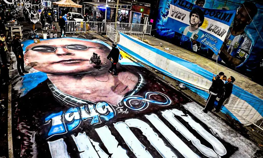 El mural del Indio Solari en Villa Domínico: un homenaje viral en el asfalto