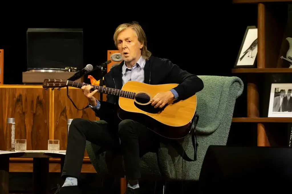 Paul McCartney defiende «Momma Gets By» tras las críticas a su narrativa