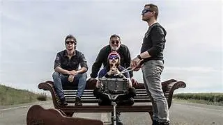 Mün en El Corral de las Cigüeñas de Cáceres: Una Noche Íntima de Pop y Poesía
