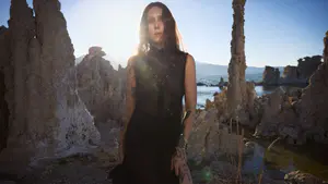 Chelsea Wolfe anuncia ‘The Dark’, su nuevo álbum, y estrena el single ‘Cold’