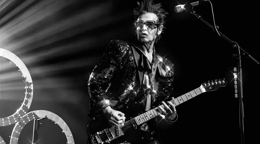 Daniel Ash estrena «Kharma Klash», su nuevo sencillo en solitario