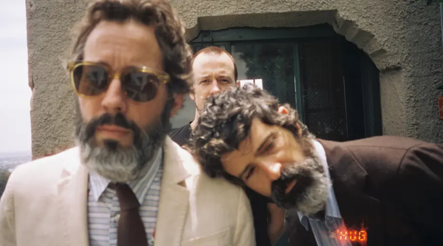 Devendra Banhart, Gyan Riley y Noah Georgeson debutan como HUG con álbum homónimo