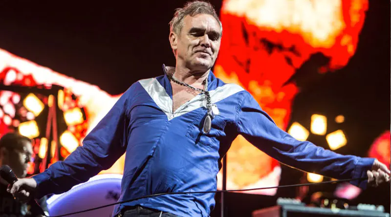 Morrissey pide a Pedro Sánchez prohibir las corridas de toros en España