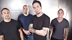 Muere Lou Koller, vocalista y fundador de Sick Of It All, a los 59 años