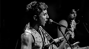 LAVIC estrena «Verdades Verdaderas», un himno punk sin filtros