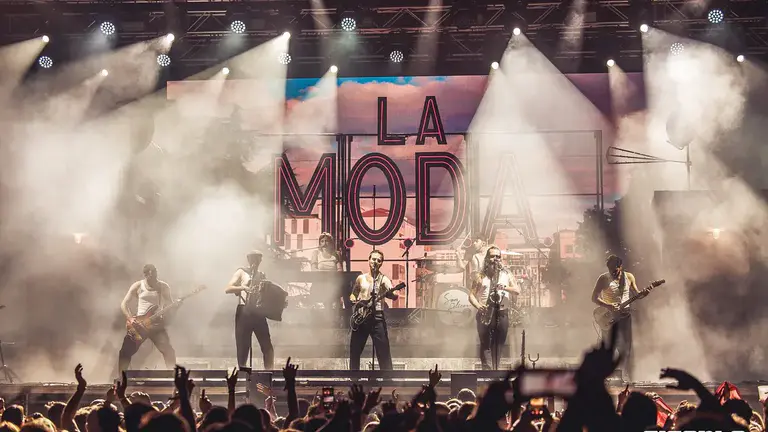 La M.O.D.A. y Ultraligera hacen temblar Guadalajara en la primera gran noche de Festival Gigante