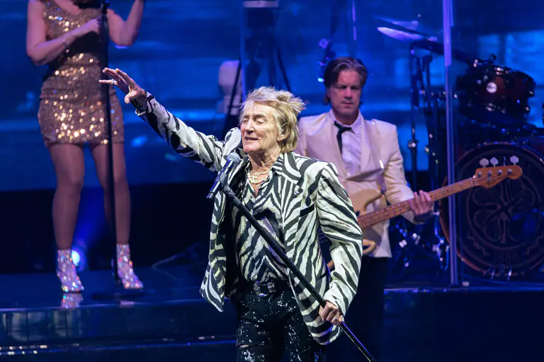 Rod Stewart cancela cuatro semanas de conciertos por un stent coronario