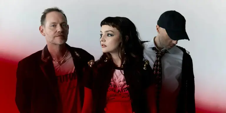 Chvrches Roses en QConciertos