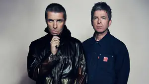 Oasis proyecta su macro gira europea de 2027 con parada en Barcelona tras desvelar nuevos teasers