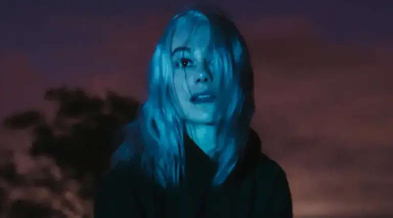 Phoebe Bridgers On Video en QConciertos