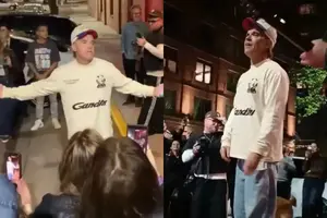 Robbie Williams improvisa un recital acústico sorpresa para sus seguidores en Buenos Aires tras dos décadas de ausencia
