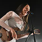 Valeria Castro en directo en Granada