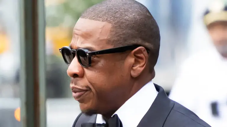 Jay-Z exige a la corte de apelaciones reactivar su demanda por extorsión tras retractarse su acusadora en QConciertos