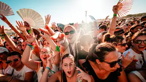 Lollapalooza Argentina 2027 confirma a Travis Scott, Charli xcx, The Killers y TINI como grandes cabezas de cartel