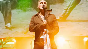 Morrissey corona al inédito ‘Bonfire of Teenagers’ y ‘Irish Blood, English Heart’ en su canon oficial